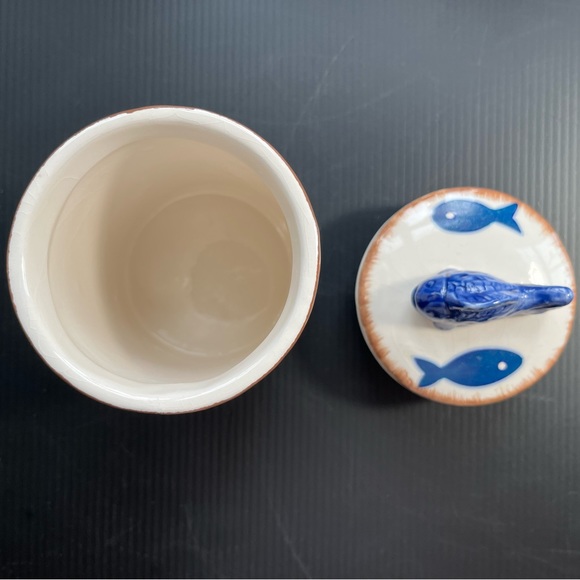 SMALL CERAMIC BLUE FISH CANISTER HOME DECOR - Picture 5 of 13